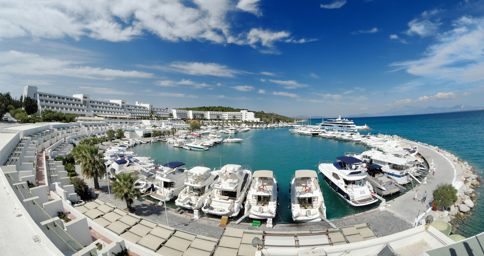 Cesme Altinyunus Marina
